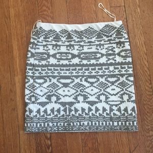 Great condition skit with embroidery great fit!